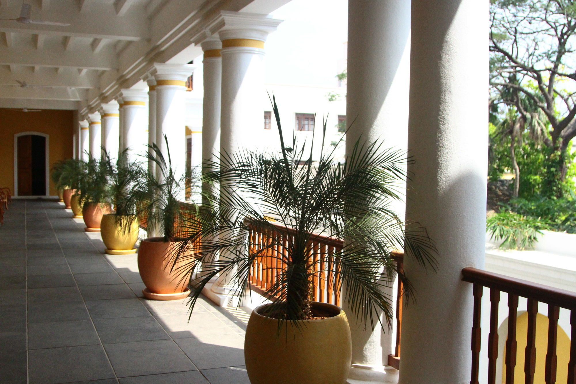 Palais De Mahe - A Cgh Earth Experience Pondicherry Exterior foto
